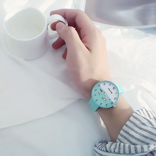 8SEASONS Silicone Multicolor Cute Swim Fish Quartz Wrist Watches Sea Round Plate Watch Trendy Simple Women Jewelry, 1 Piece