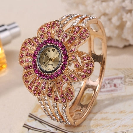Gold Color Wrist Watch Women Flower Shape Jewelry Bracelet Watches Crystal Ladies Quartz Clock relogio feminino bayan kol saati