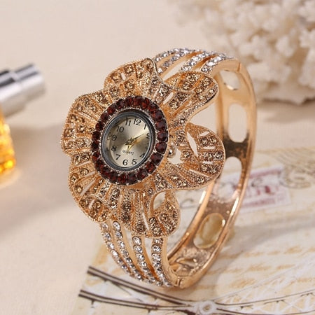 Gold Color Wrist Watch Women Flower Shape Jewelry Bracelet Watches Crystal Ladies Quartz Clock relogio feminino bayan kol saati